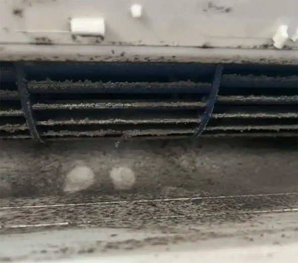 攸县空调吹的风有股烧焦味是怎么回事